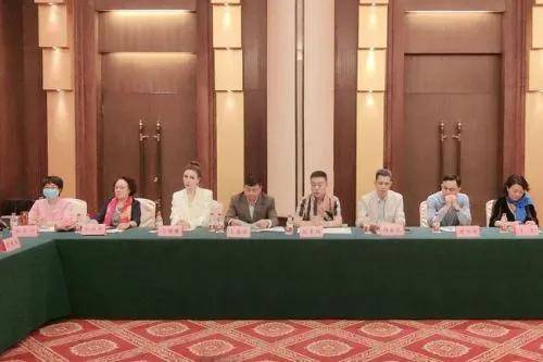 國際經(jīng)濟(jì)貿(mào)易促進(jìn)委員會在京成立，賦能全球經(jīng)貿(mào)發(fā)展新機(jī)遇